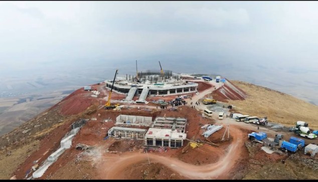 Հիսուս Քրիստոսի մոնումենտալ արձան-համալիր